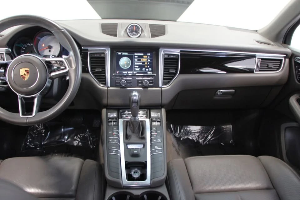 2016 Porsche Macan S - Image 9 of 15