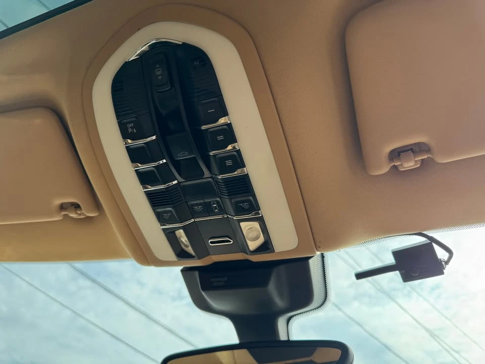 2016 Porsche Macan S - Image 14 of 17