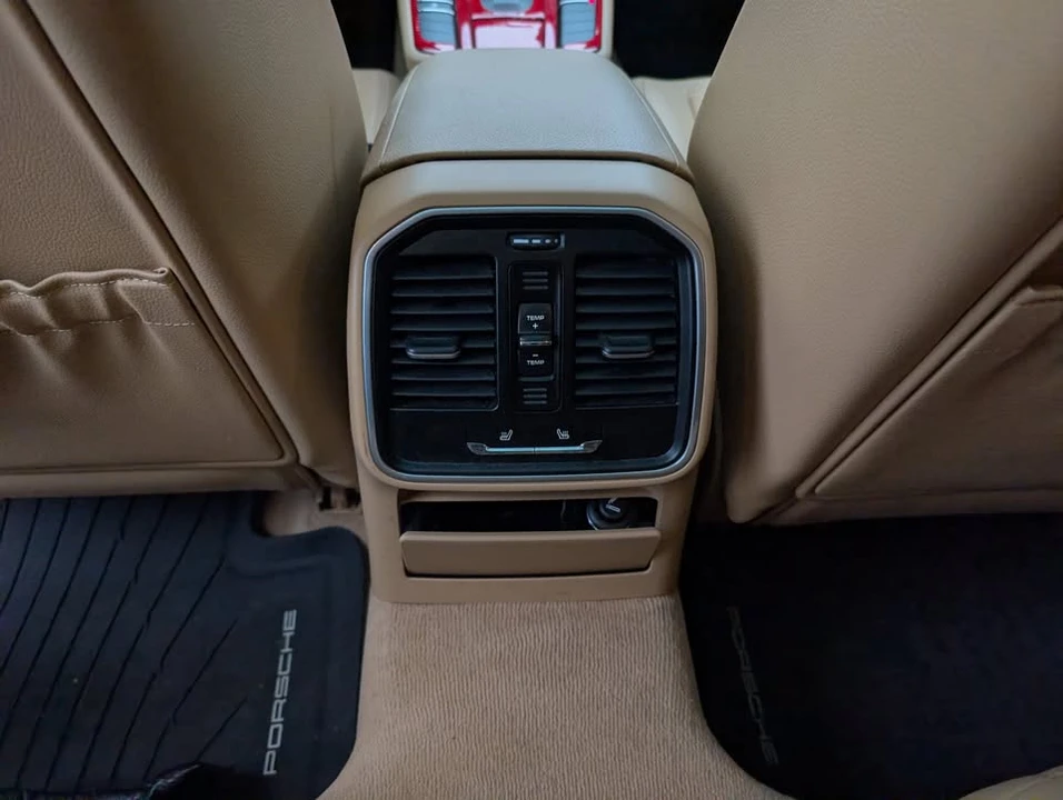 2016 Porsche Macan S - Image 9 of 17
