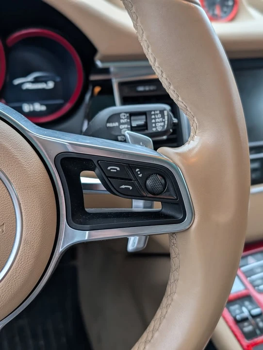 2016 Porsche Macan S - Image 12 of 17