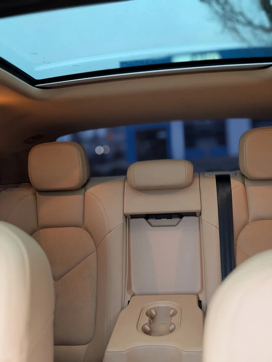 2016 Porsche Macan S - Image 16 of 17