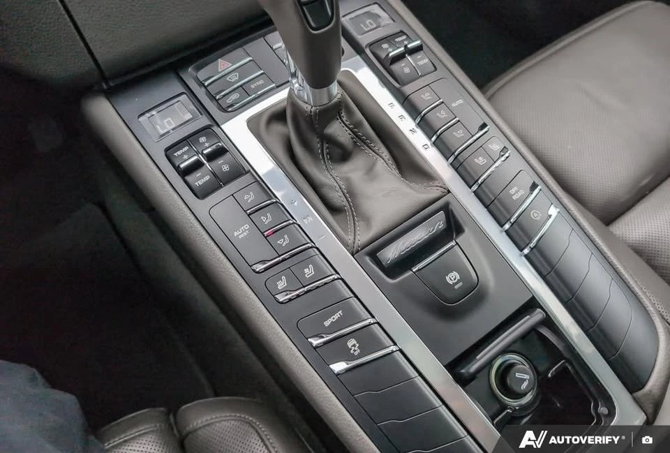 2016 Porsche Macan S - Image 11 of 15