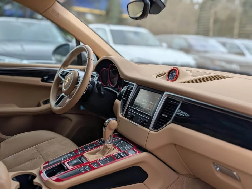 2016 Porsche Macan S - Image 13 of 20