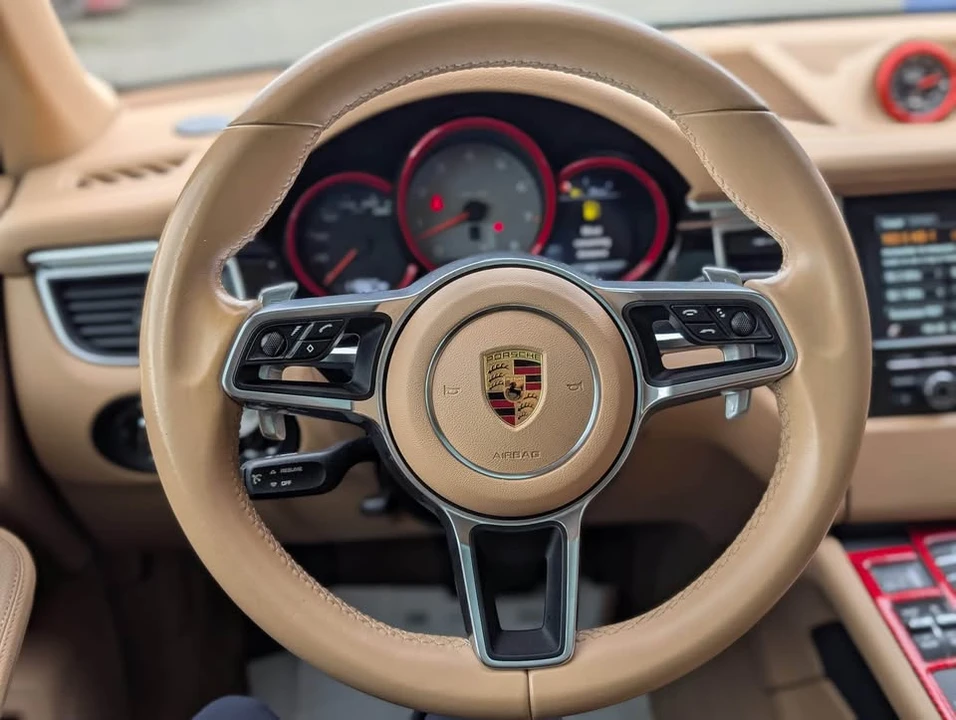 2016 Porsche Macan S - Image 17 of 20