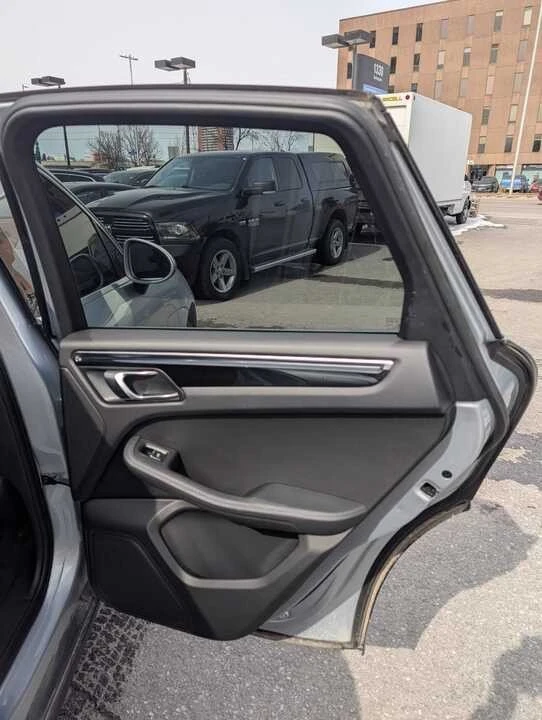 2016 Porsche Macan S - Image 17 of 20