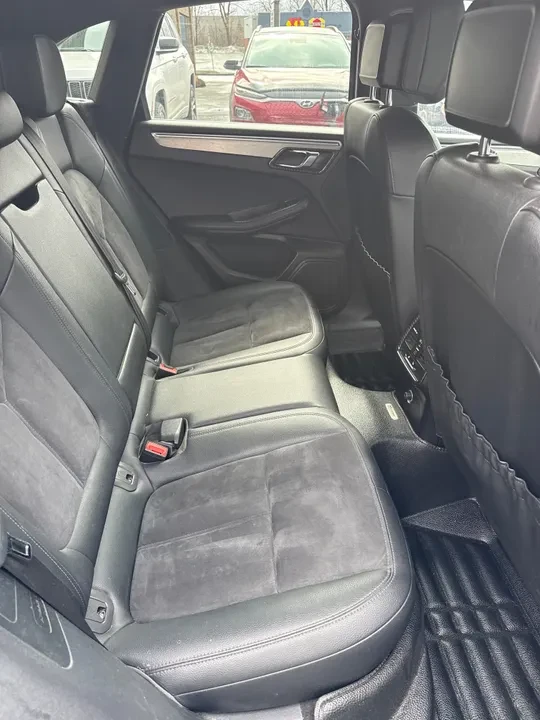 2016 Porsche Macan S - Image 11 of 19