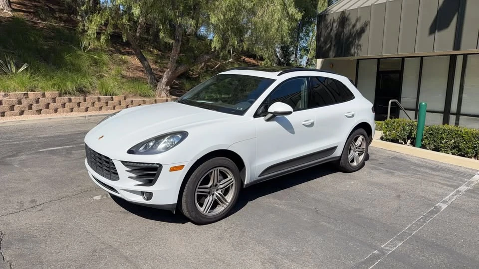 2016 Porsche Macan S - Image 2 of 10