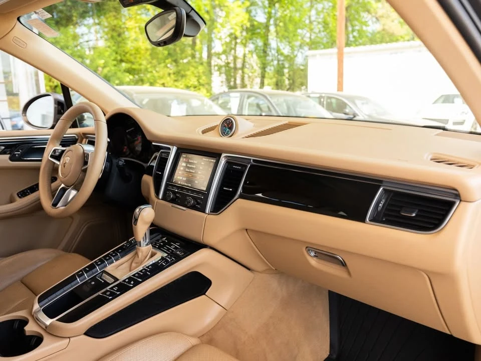 2016 Porsche Macan S - Image 9 of 16