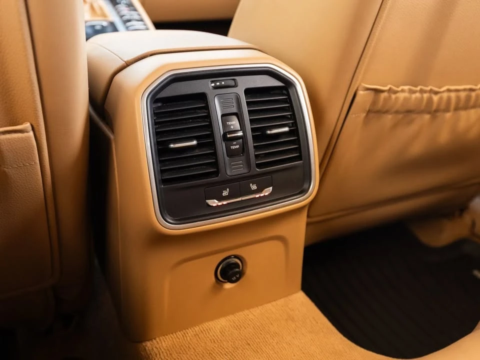 2016 Porsche Macan S - Image 11 of 16