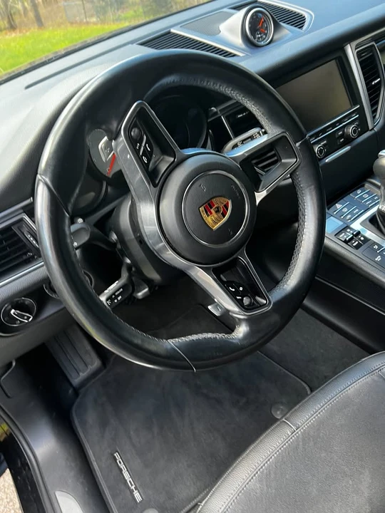 2016 Porsche Macan S - Image 11 of 18