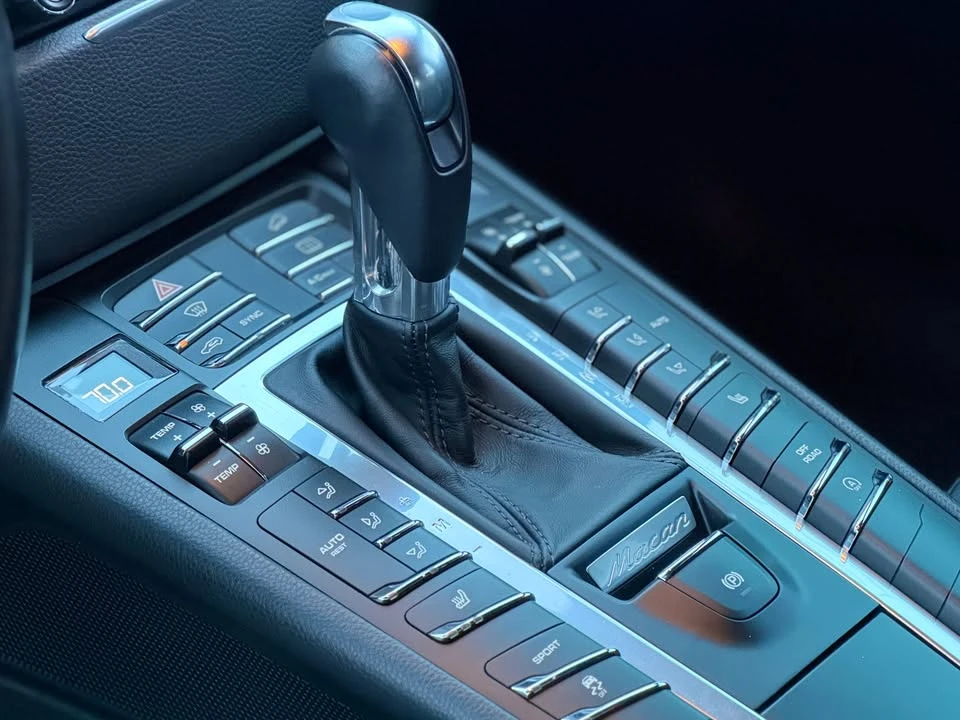 2016 Porsche Macan S - Image 16 of 21