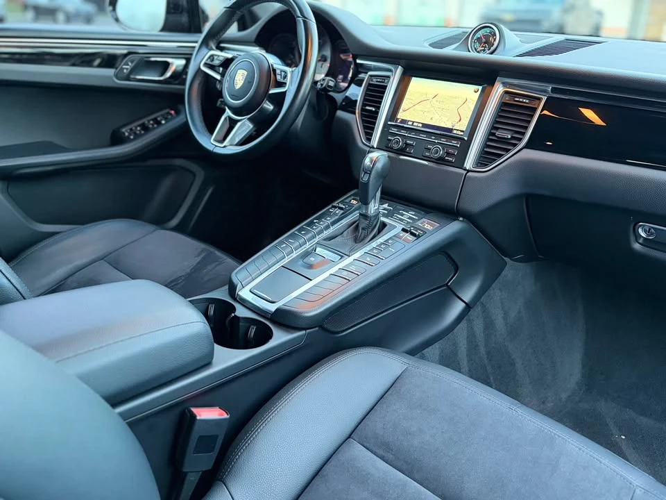 2016 Porsche Macan S - Image 18 of 21