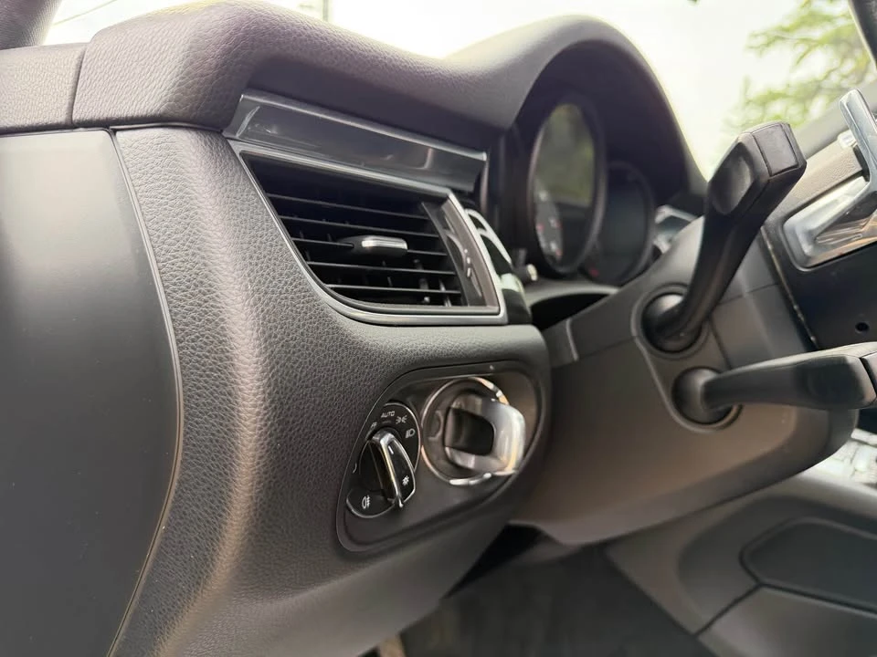 2016 Porsche Macan S - Image 10 of 19
