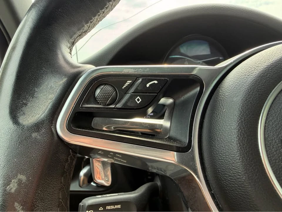 2016 Porsche Macan S - Image 18 of 19