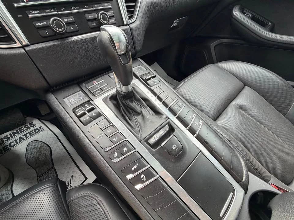 2016 Porsche Macan S - Image 14 of 19
