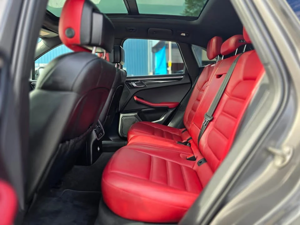 2016 Porsche Macan S - Image 10 of 17
