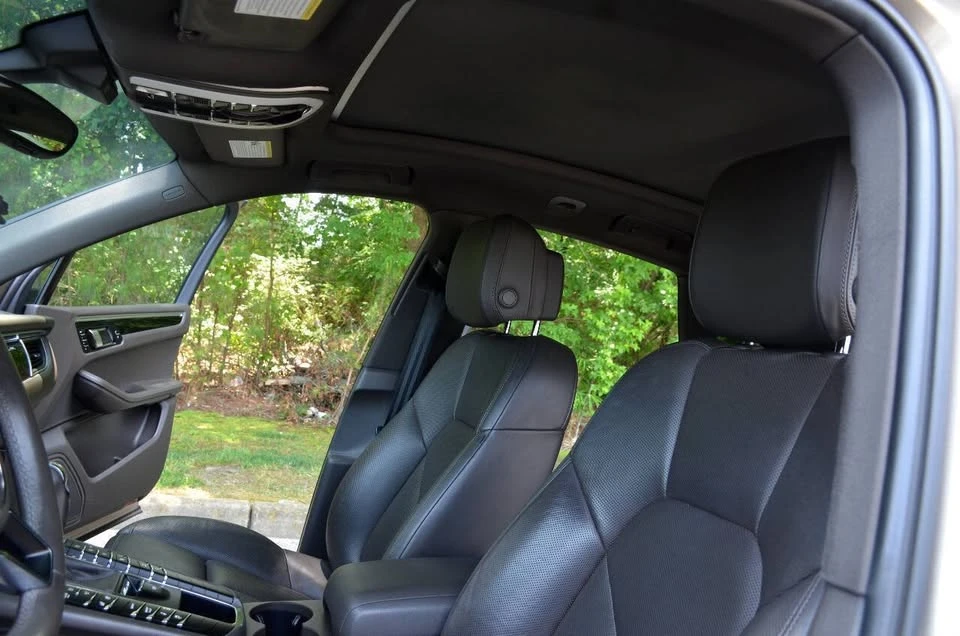 2016 Porsche Macan S - Image 12 of 19