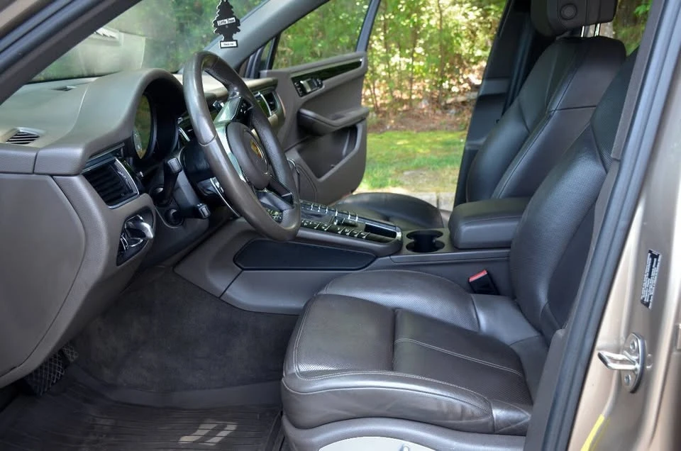 2016 Porsche Macan S - Image 11 of 19