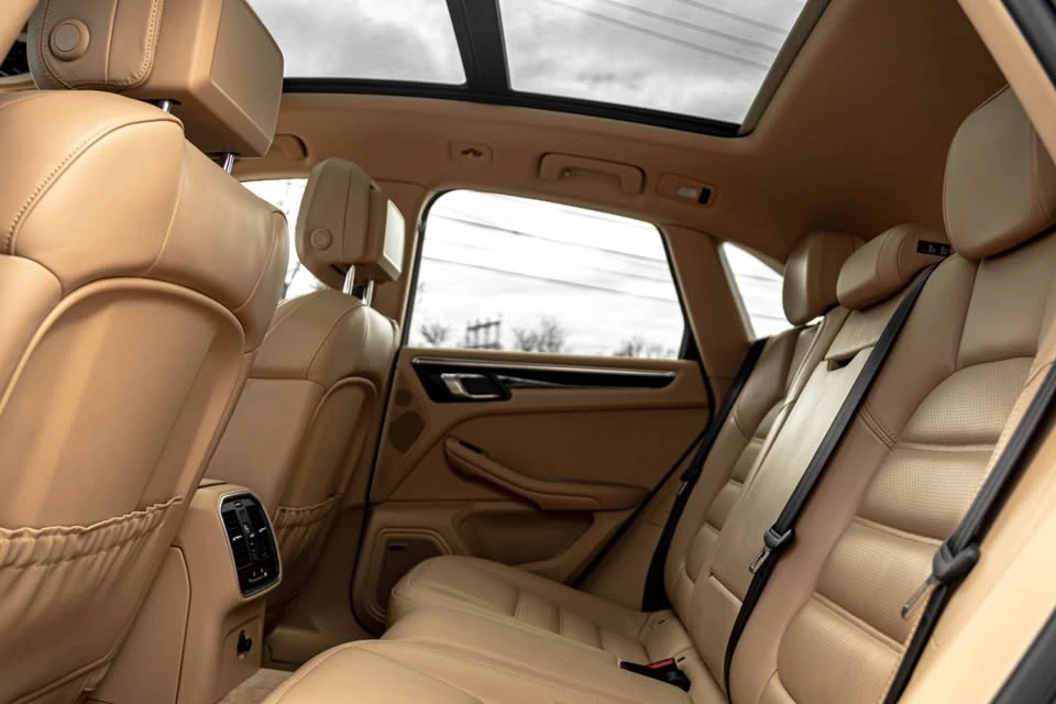 2016 Porsche Macan S - Image 16 of 19