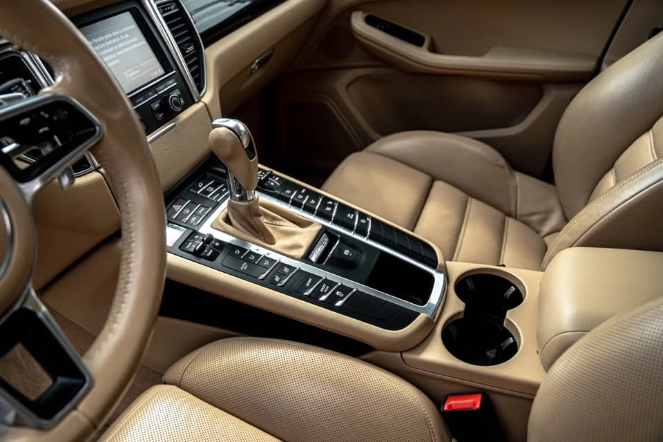 2016 Porsche Macan S - Image 13 of 19