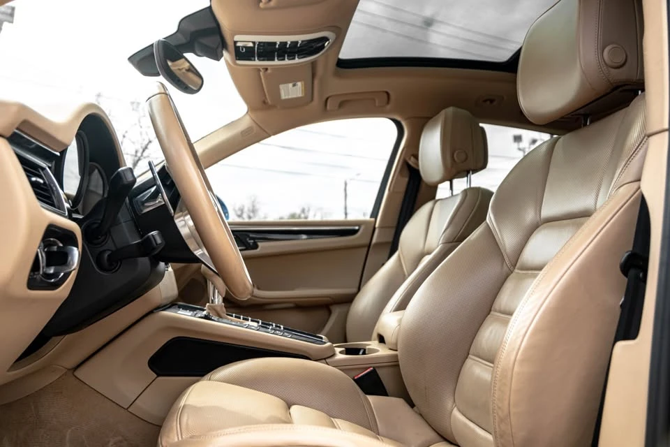 2016 Porsche Macan S - Image 12 of 19