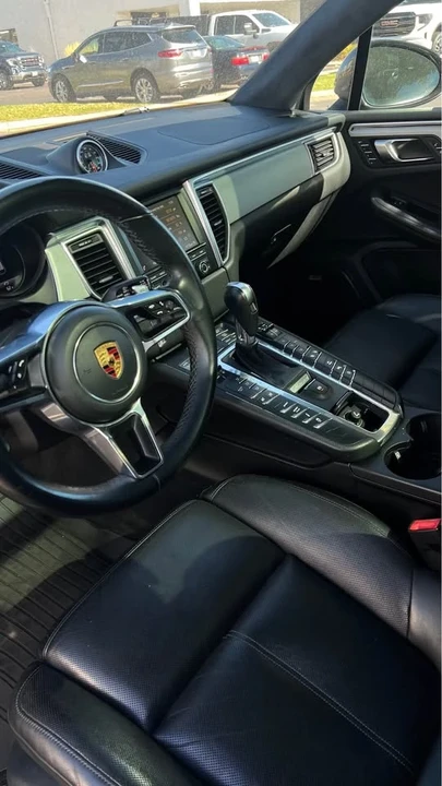 2016 Porsche Macan Turbo - Image 4 of 10