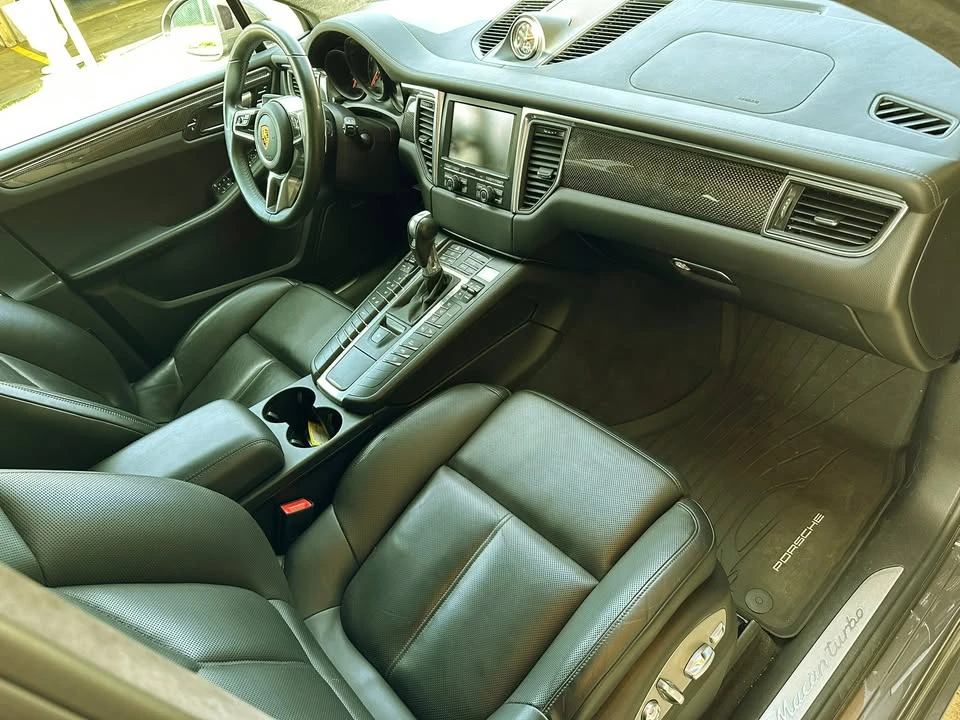 2016 Porsche Macan Turbo - Image 12 of 19