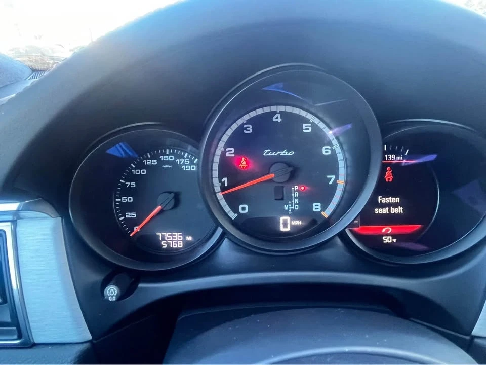 2016 Porsche Macan Turbo - Image 11 of 15
