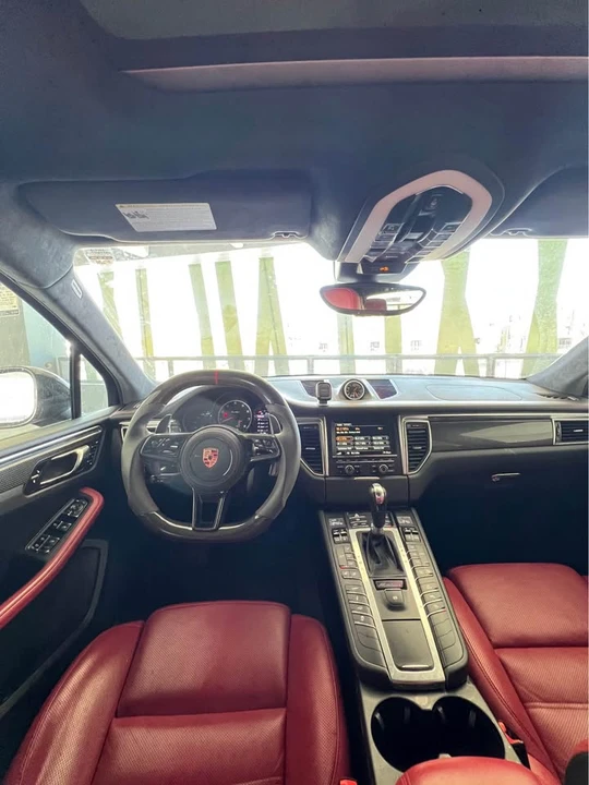 2016 Porsche Macan Turbo - Image 11 of 18