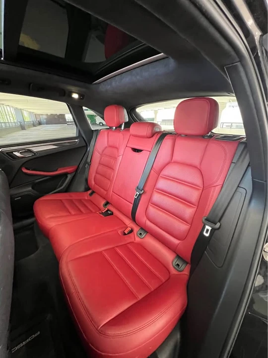 2016 Porsche Macan Turbo - Image 16 of 18