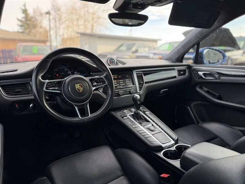 2016 Porsche Macan Turbo - Image 9 of 19