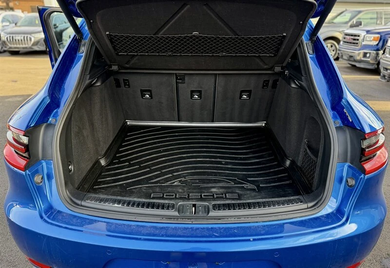 2016 Porsche Macan Turbo - Image 13 of 19