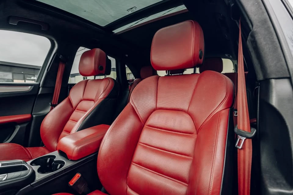 2016 Porsche Macan Turbo - Image 10 of 19