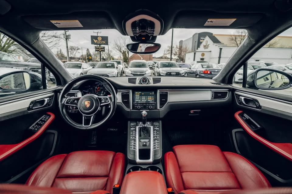 2016 Porsche Macan Turbo - Image 13 of 19