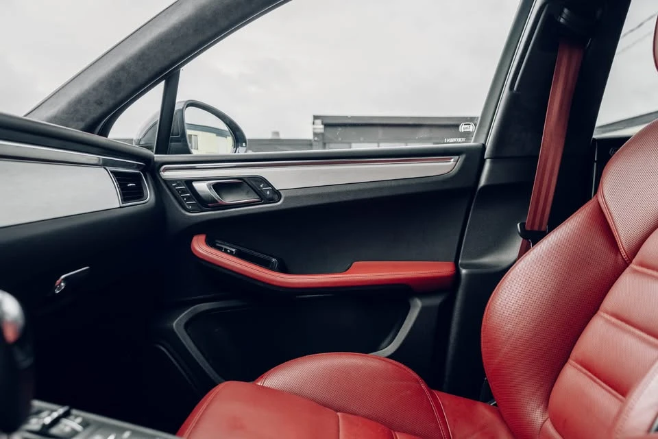 2016 Porsche Macan Turbo - Image 9 of 19