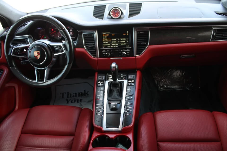 2016 Porsche Macan Turbo - Image 9 of 19