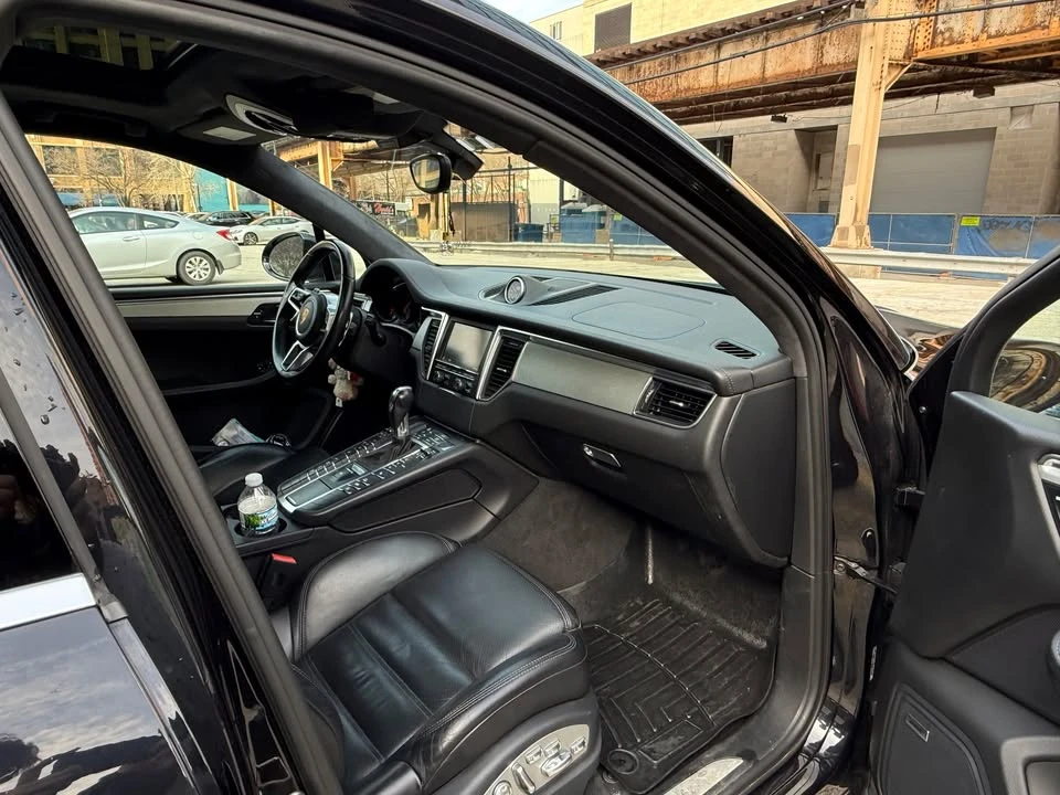 2016 Porsche Macan Turbo - Image 6 of 8