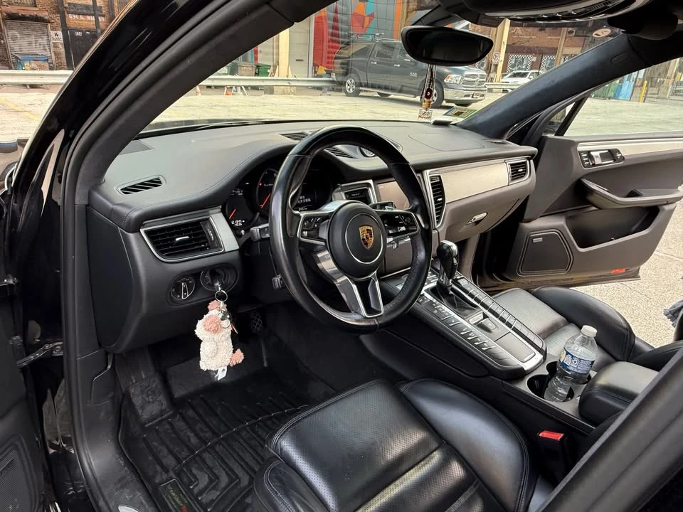 2016 Porsche Macan Turbo - Image 7 of 8