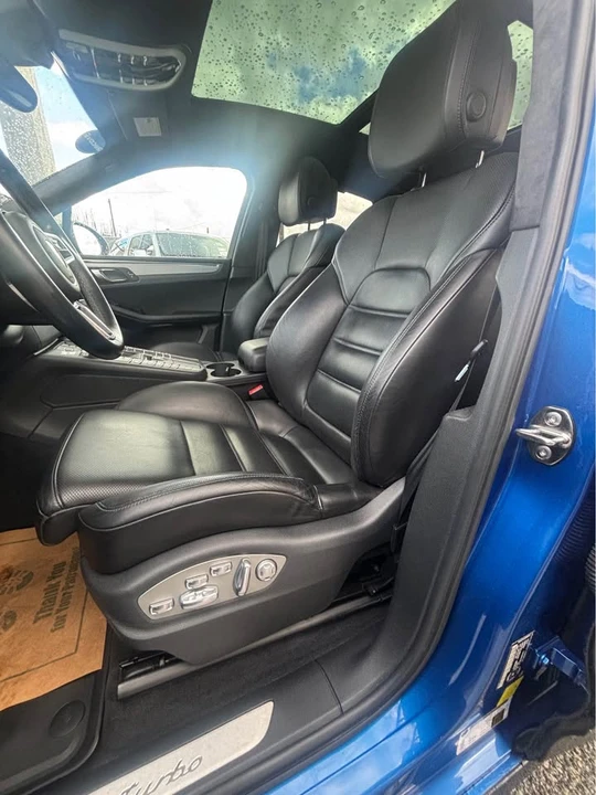 2016 Porsche Macan Turbo - Image 9 of 11