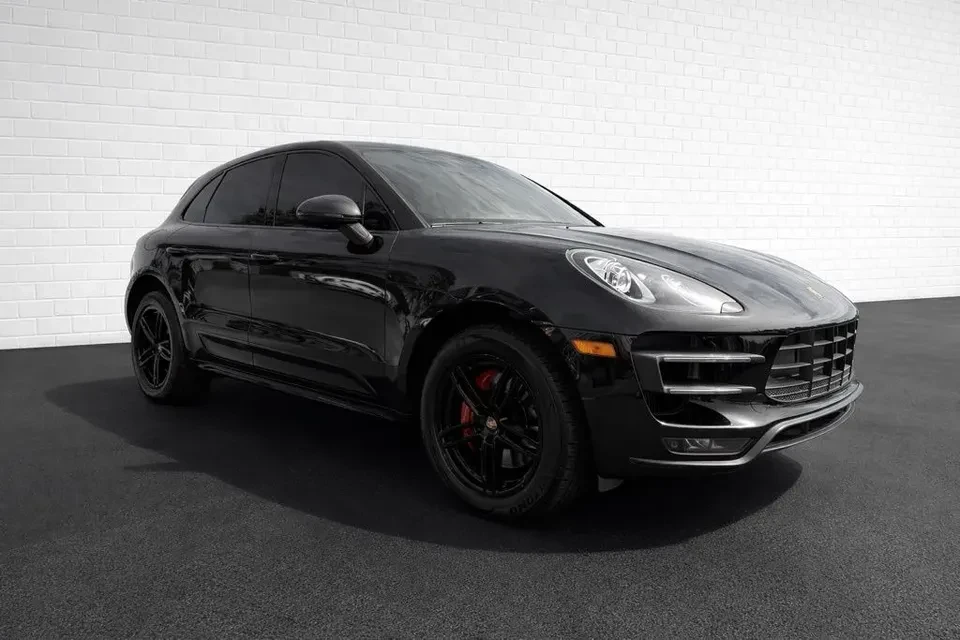 2016 Porsche Macan Turbo - Image 10 of 11
