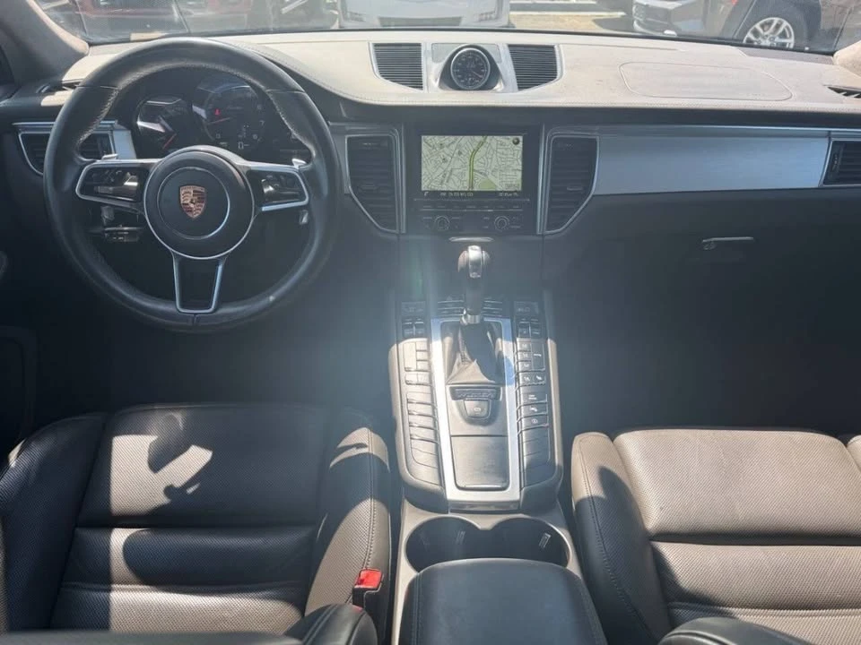 2016 Porsche Macan Turbo - Image 15 of 19