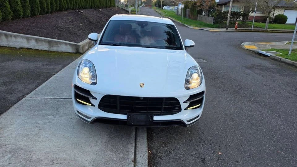 2016 Porsche Macan Turbo - Image 2 of 15