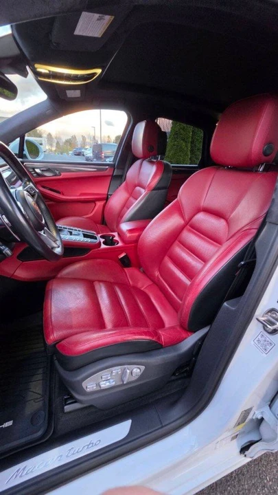 2016 Porsche Macan Turbo - Image 9 of 15