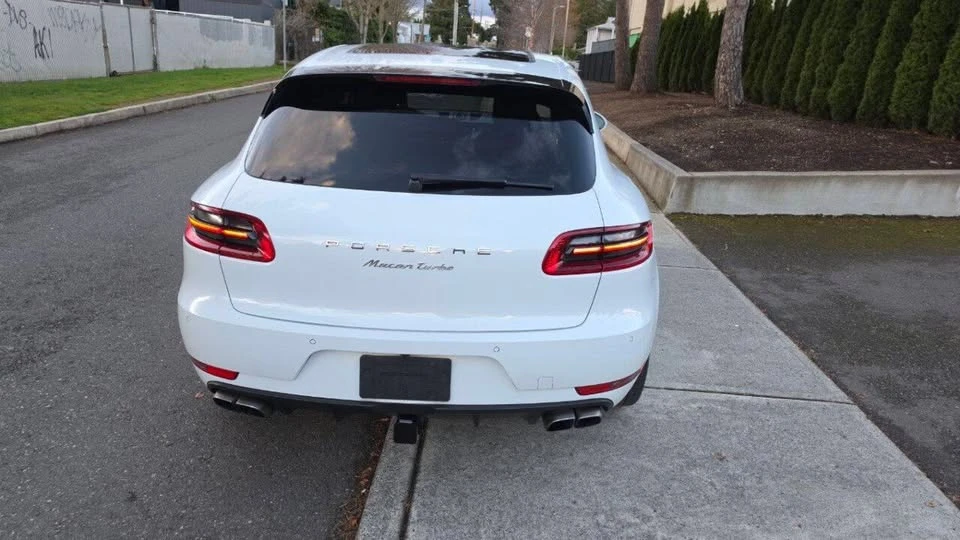 2016 Porsche Macan Turbo - Image 6 of 15