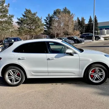2016 Porsche Macan Turbo