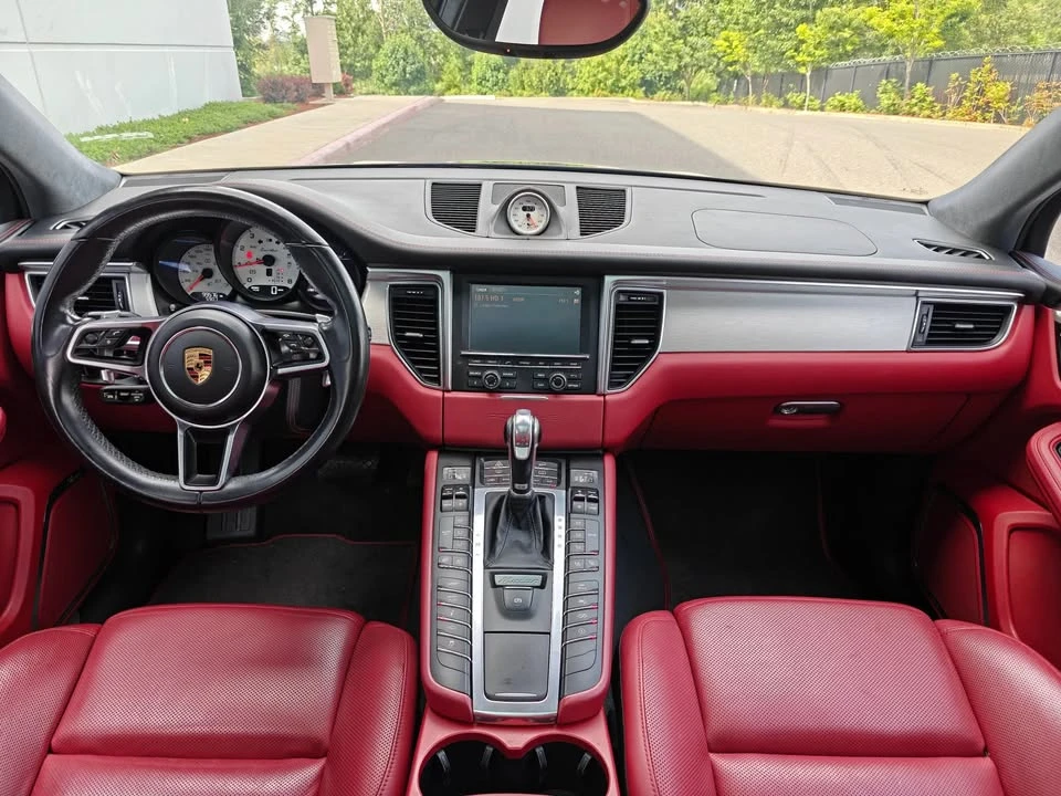 2016 Porsche Macan Turbo - Image 10 of 20