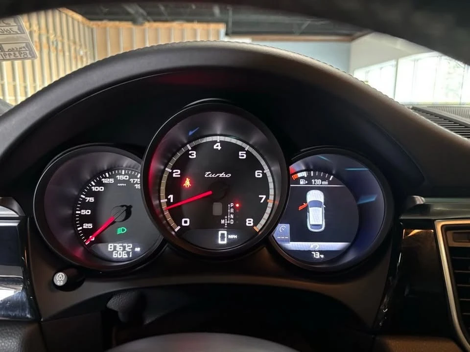 2016 Porsche Macan Turbo - Image 13 of 20
