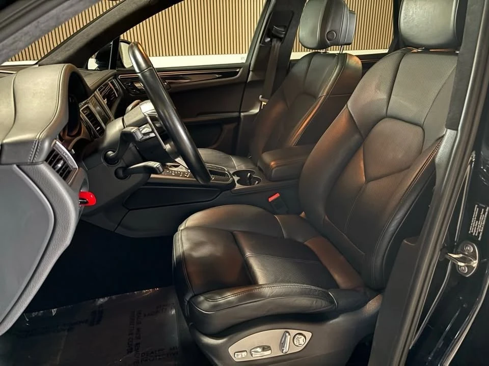 2016 Porsche Macan Turbo - Image 11 of 20