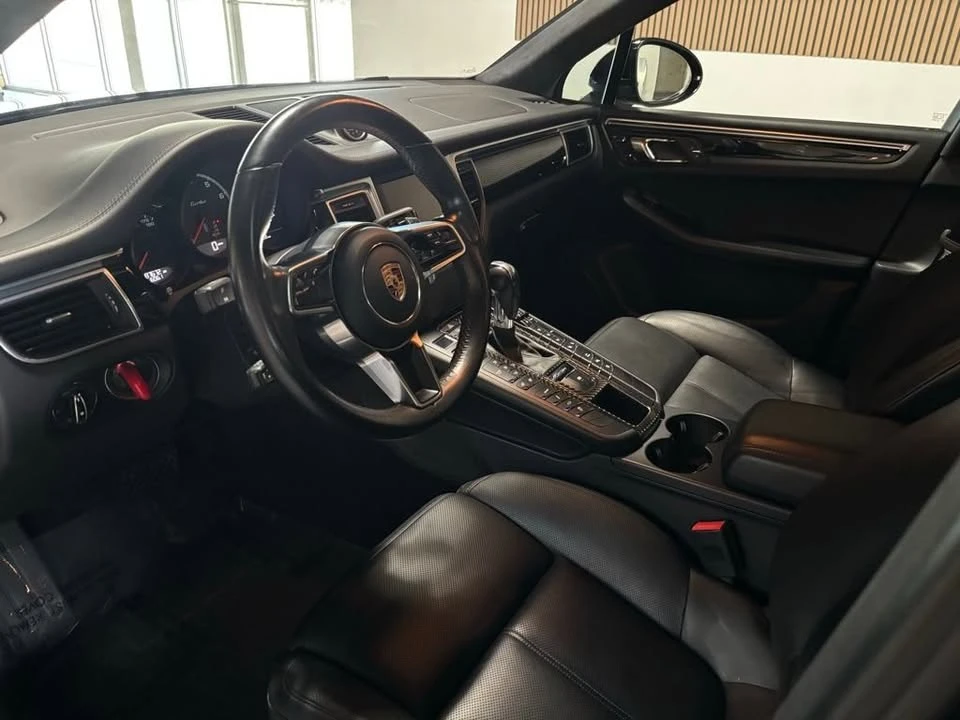 2016 Porsche Macan Turbo - Image 10 of 20
