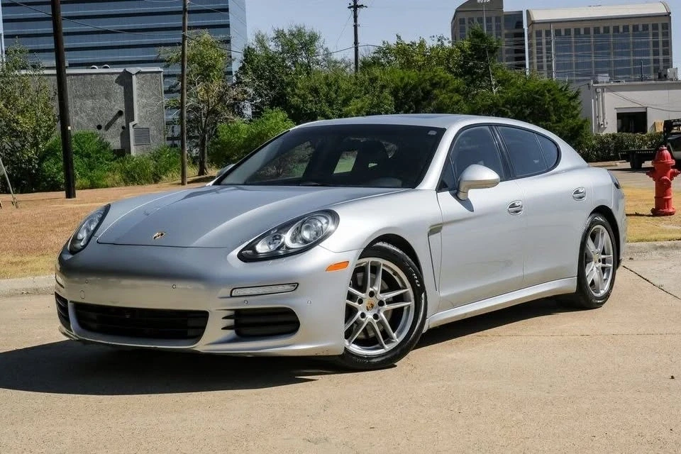 2016 Porsche 970 Panamera - Image 2 of 10